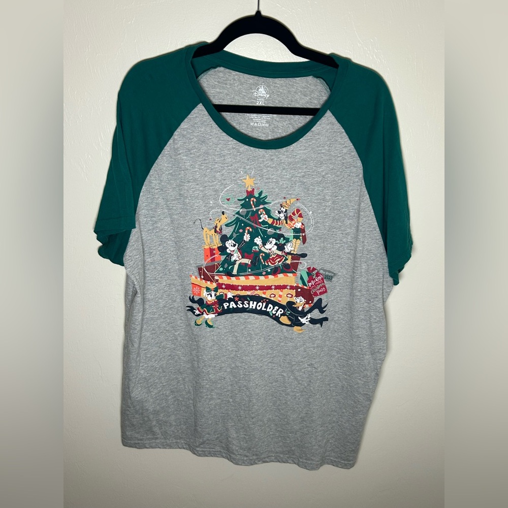 Disney Passholder Christmas T Shirt 2023 Mickey Minnie 2XL - Picture 1 of 8